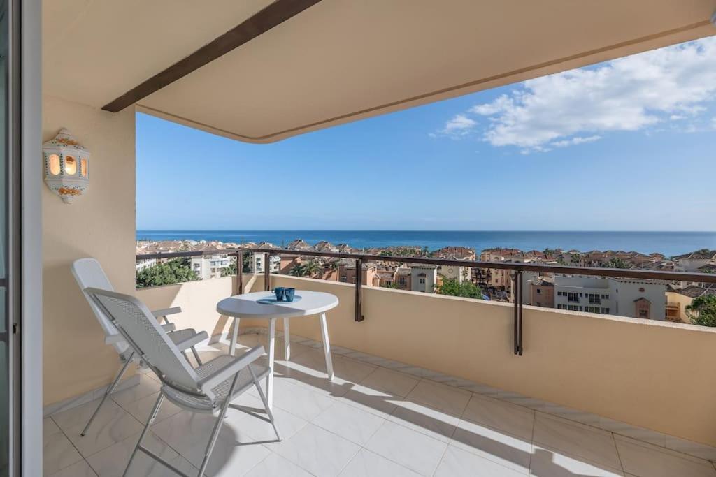 Charming Apartment With Sea Views Марбелья Экстерьер фото