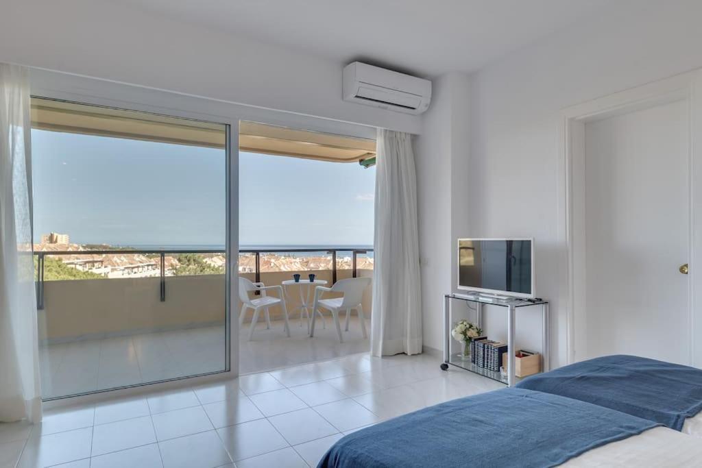 Charming Apartment With Sea Views Марбелья Экстерьер фото