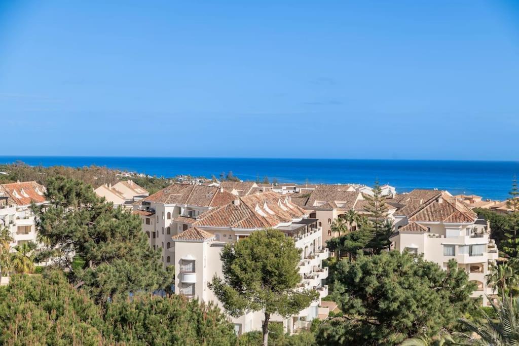 Charming Apartment With Sea Views Марбелья Экстерьер фото