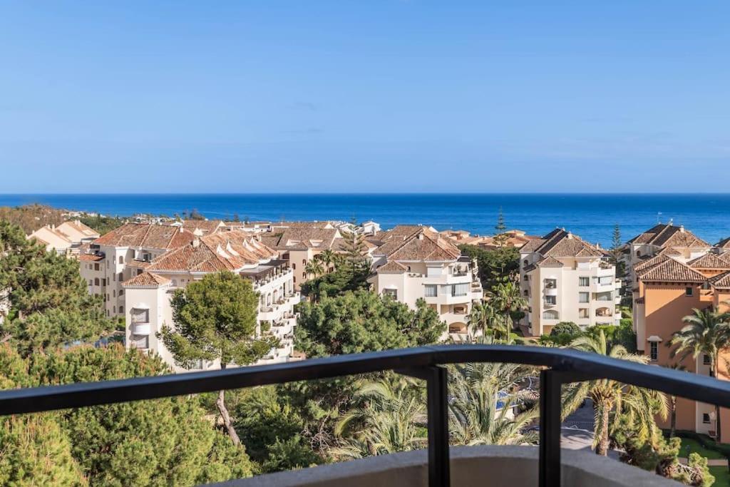 Charming Apartment With Sea Views Марбелья Экстерьер фото