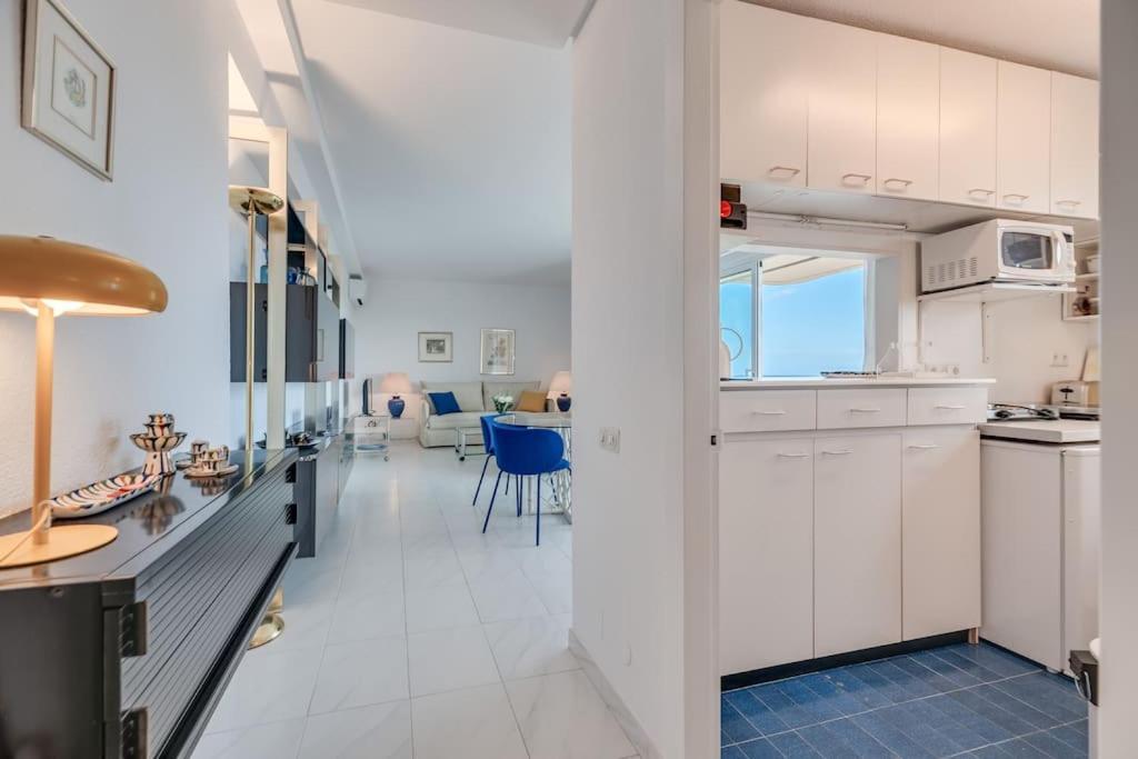 Charming Apartment With Sea Views Марбелья Экстерьер фото