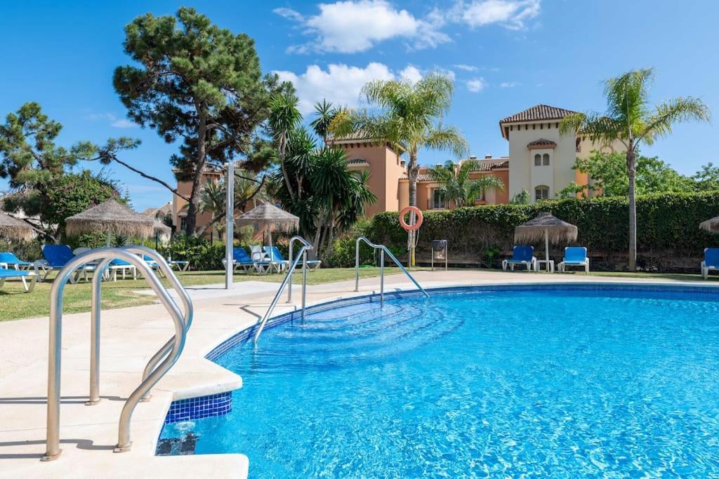 Charming Apartment With Sea Views Марбелья Экстерьер фото