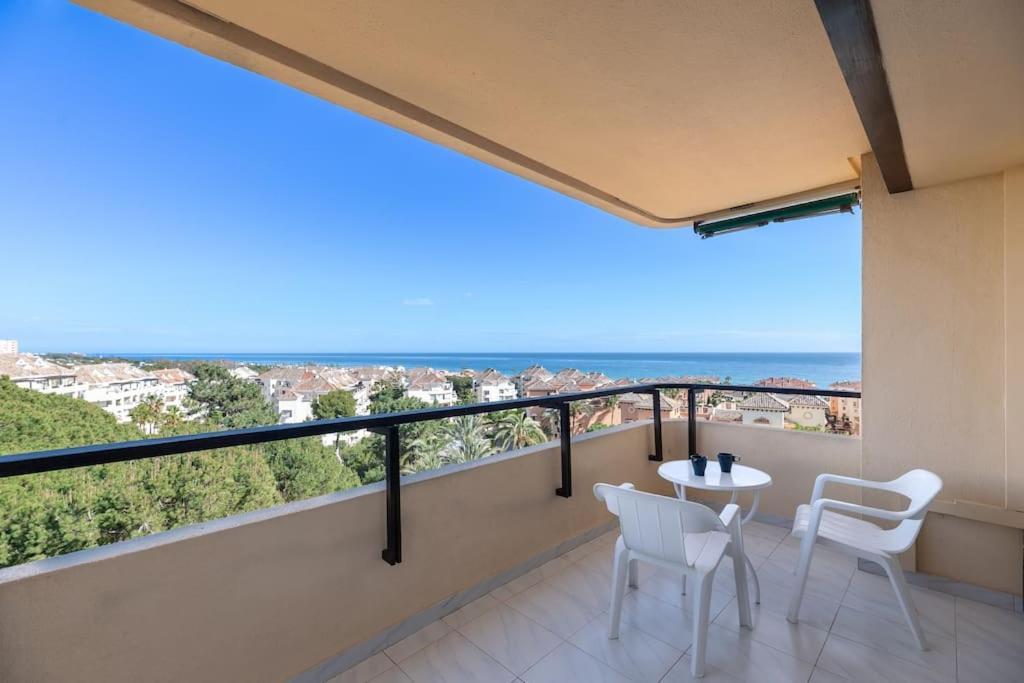 Charming Apartment With Sea Views Марбелья Экстерьер фото